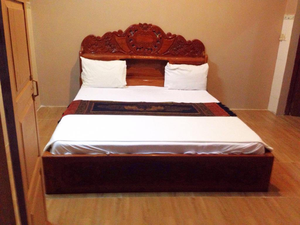 White River II Hostel Phnom Penh Extérieur photo
