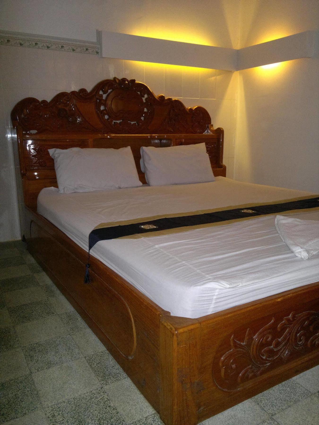 White River II Hostel Phnom Penh Extérieur photo