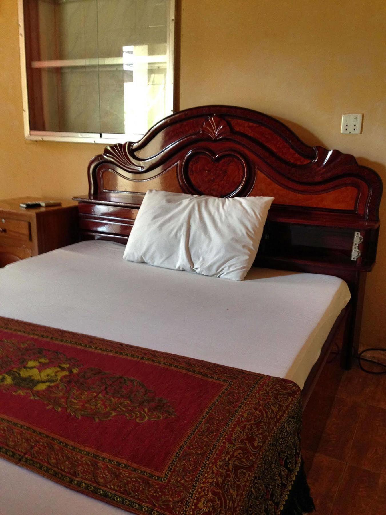 White River II Hostel Phnom Penh Extérieur photo