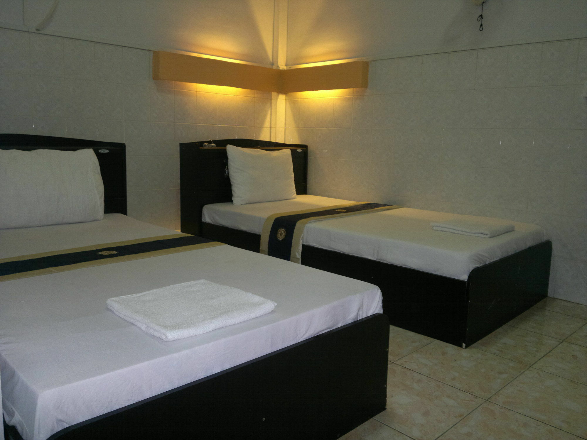 White River II Hostel Phnom Penh Extérieur photo
