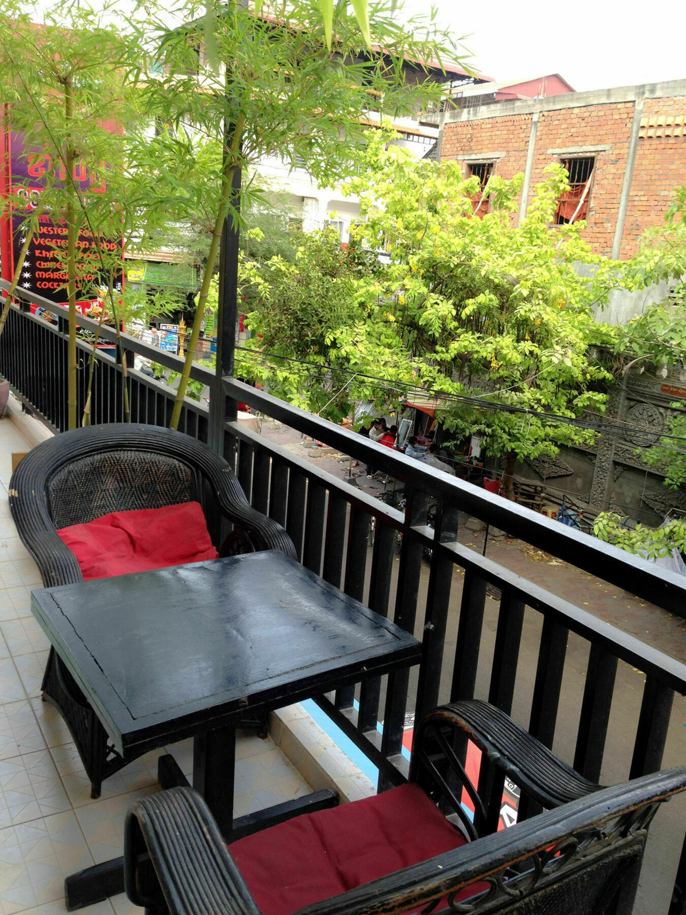 White River II Hostel Phnom Penh Extérieur photo