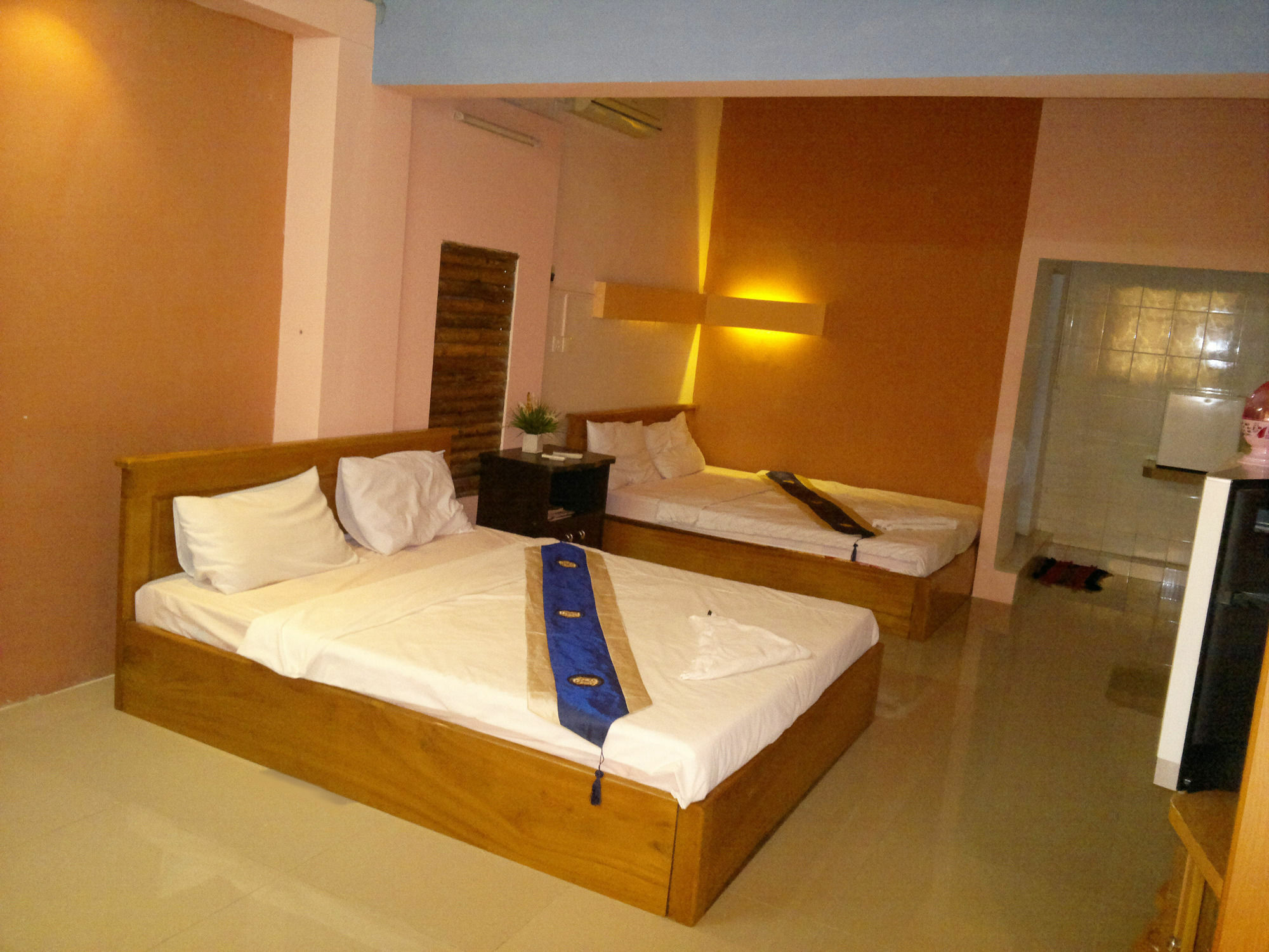 White River II Hostel Phnom Penh Extérieur photo