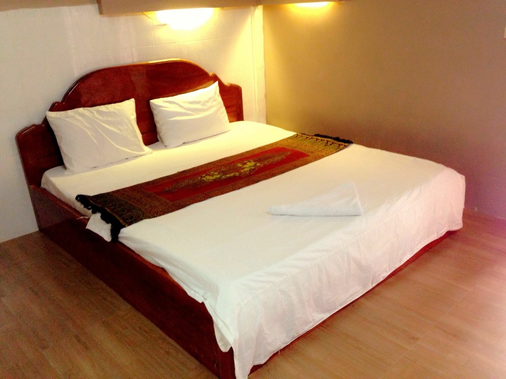 White River II Hostel Phnom Penh Extérieur photo
