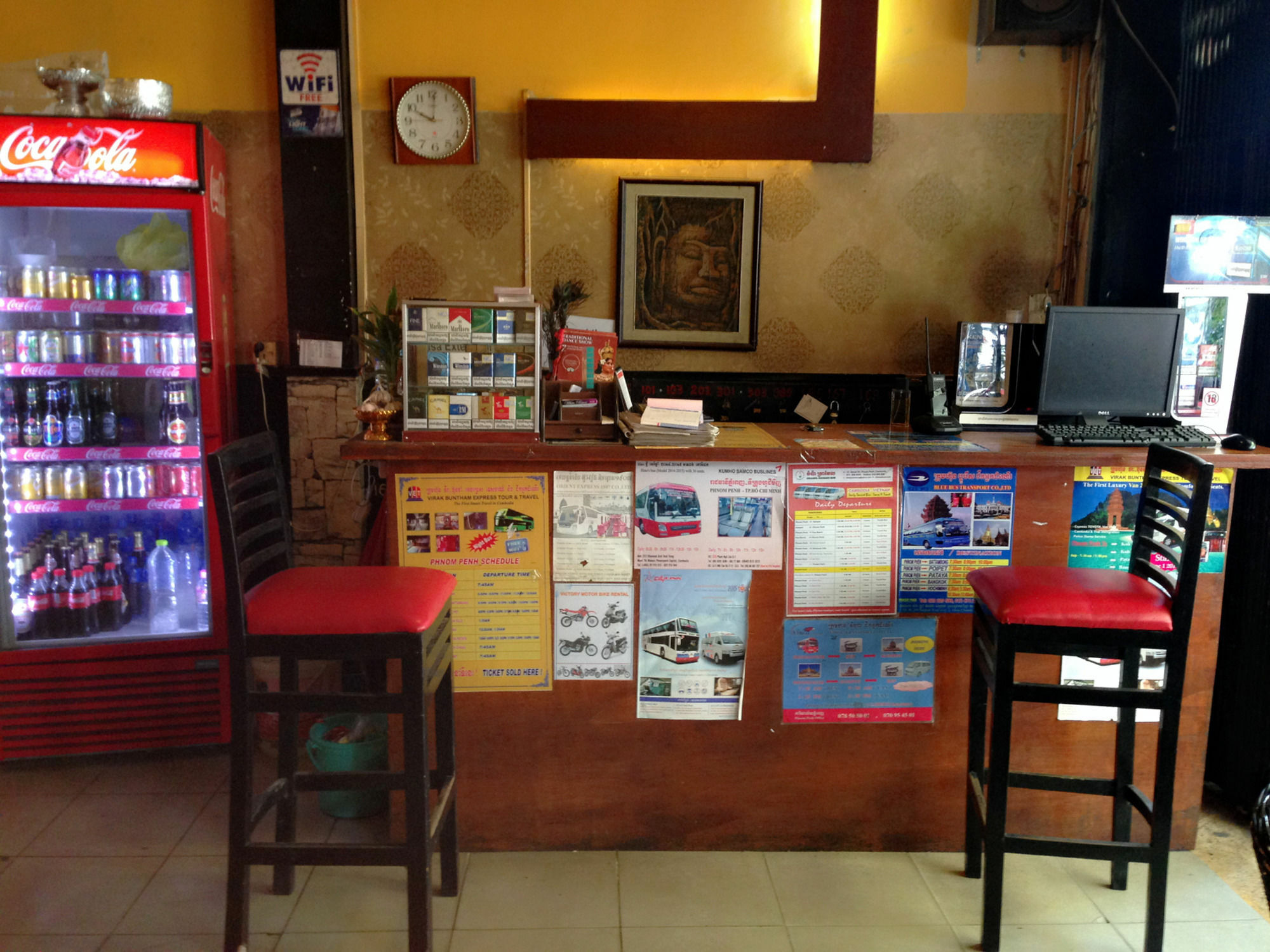White River II Hostel Phnom Penh Extérieur photo